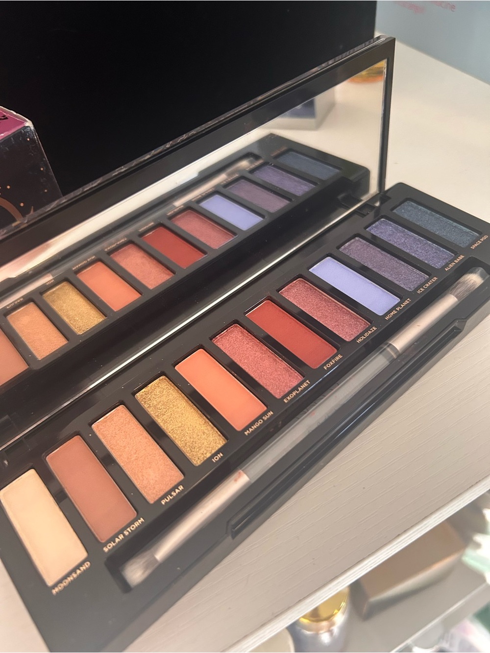 Urban Decay Naked Limited Edition Cosmic Eyeshadow Palette – Multicolor - Picture 3 of 5